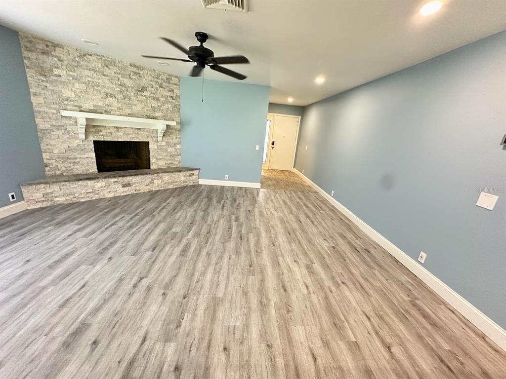 686 AUGUSTA ROAD, WINTER HAVEN, FL — photo 3 of 37
