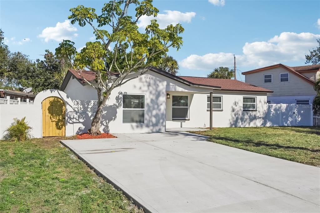 9061 SUNRISE DRIVE