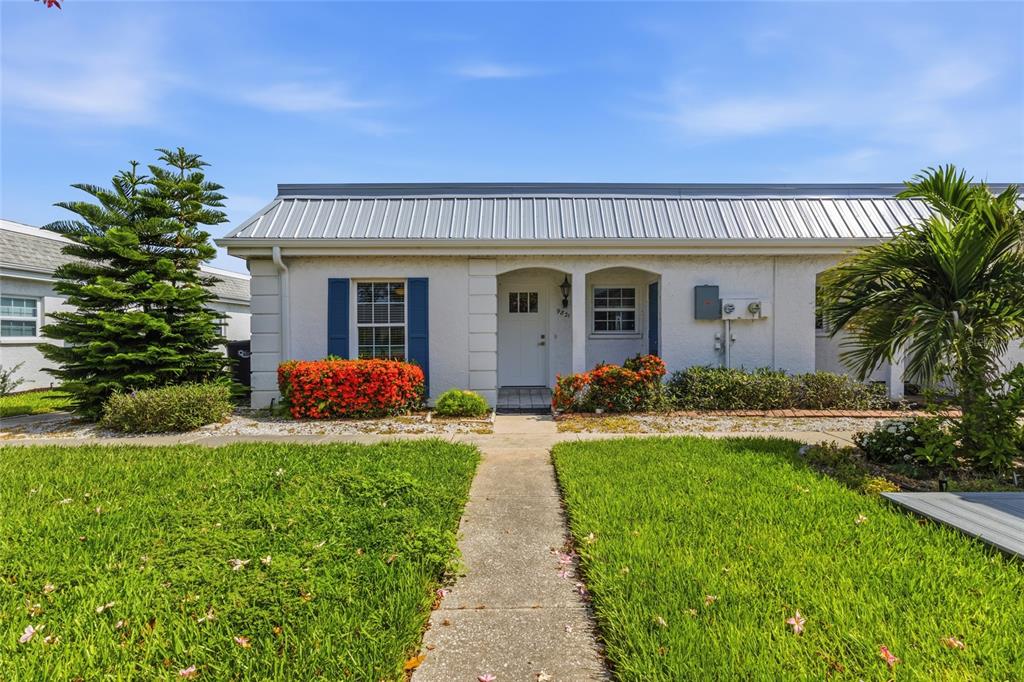 9821 HERNANDO COURT