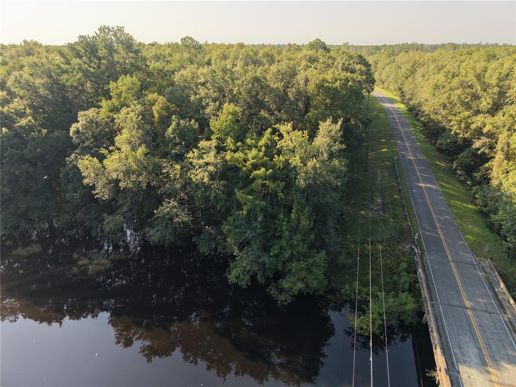 MIDDLE ROAD, HILLIARD, FL — photo 4 of 30