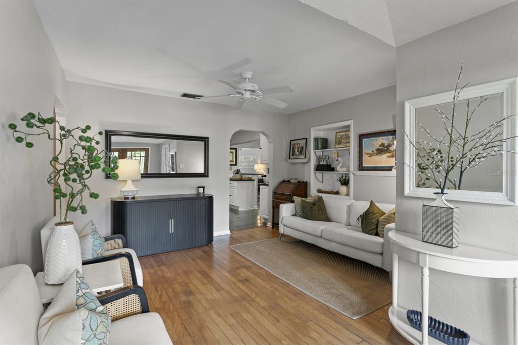 505 N BEVERLY AVENUE, TAMPA, FL — photo 5 of 30