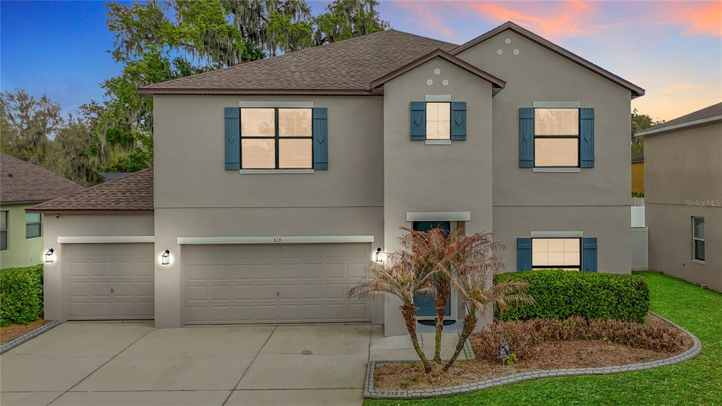 313 OAK LANDING DRIVE