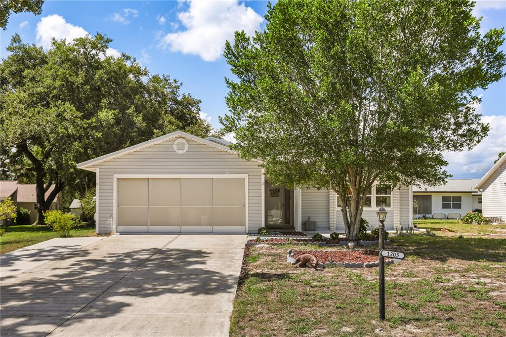 1305 MORAY COURT