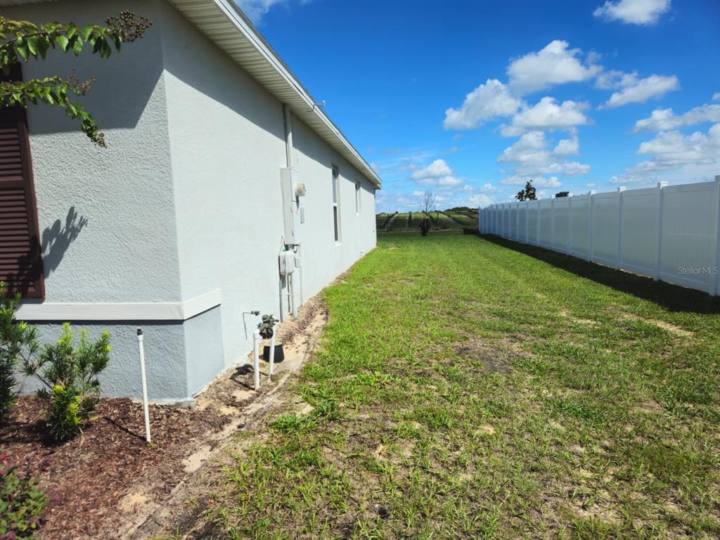 2058 FICUS STREET, MASCOTTE, FL — photo 3 of 18