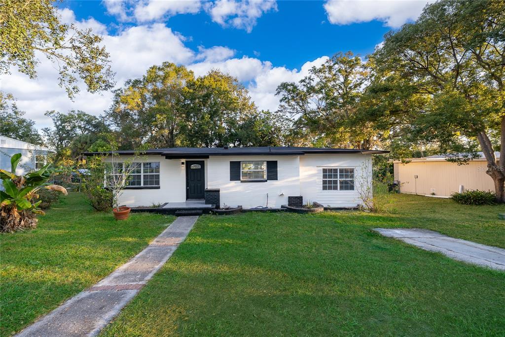 520 HILLSIDE DRIVE