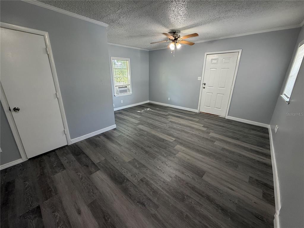 621 E MYRTLE STREET, LAKELAND, FL — photo 2 of 4