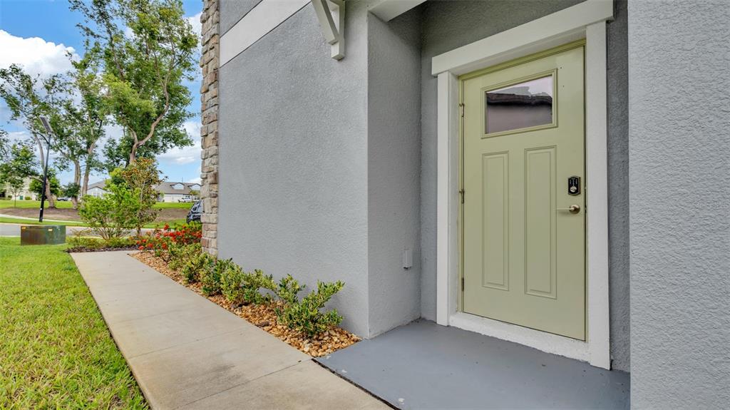7002 RIPPLE POND LOOP, ZEPHYRHILLS, FL — photo 4 of 30