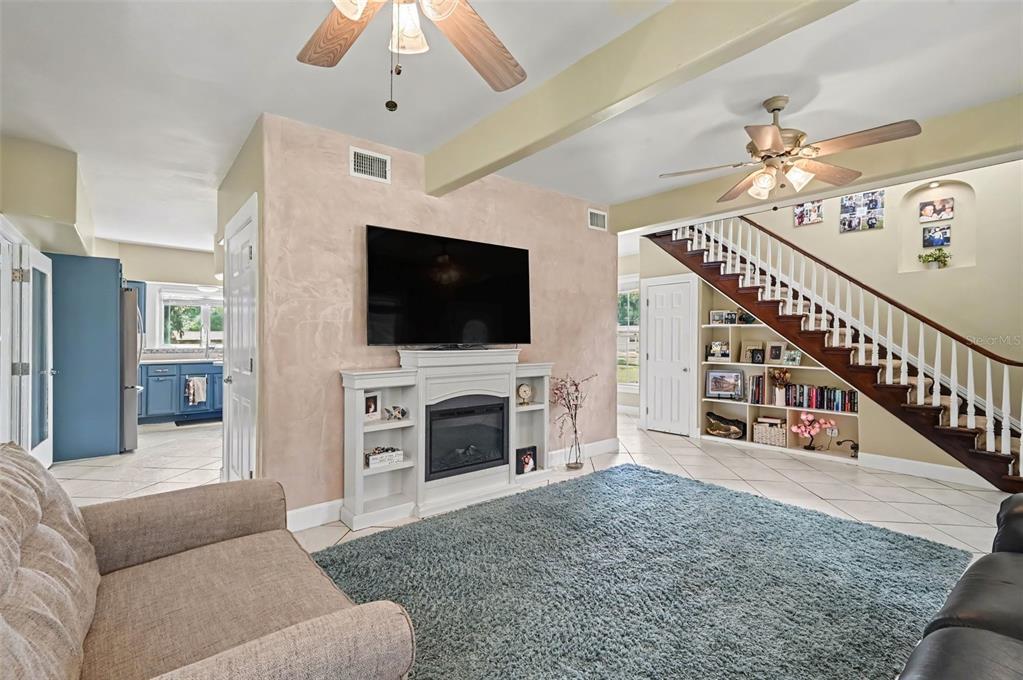 208 S GAINES STREET, OAK HILL, FL — photo 4 of 24