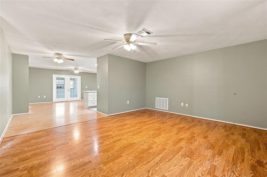 4331 SWALLOWTAIL DRIVE, NEW PORT RICHEY, FL — photo 2 of 27