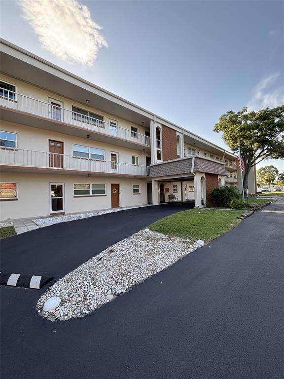 5880 38TH AVENUE N UNIT 206