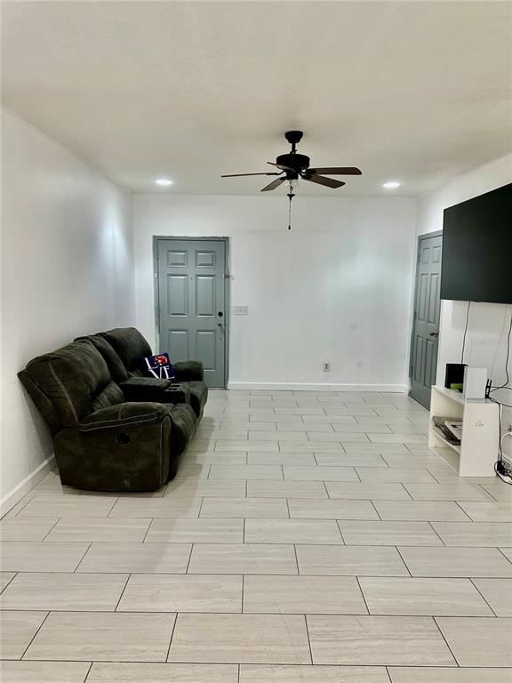 2325 28TH AVENUE E, PALMETTO, FL — photo 4 of 17