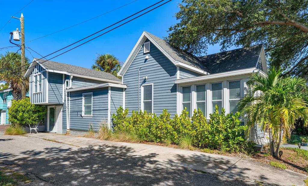 940 LOCUST STREET NE, ST PETERSBURG, FL — photo 2 of 27