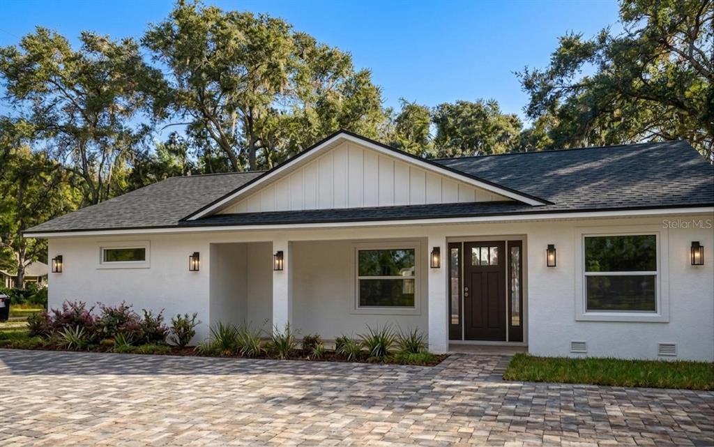 2118 HAMILTON AVENUE, ORANGE CITY, FL — photo 2 of 4