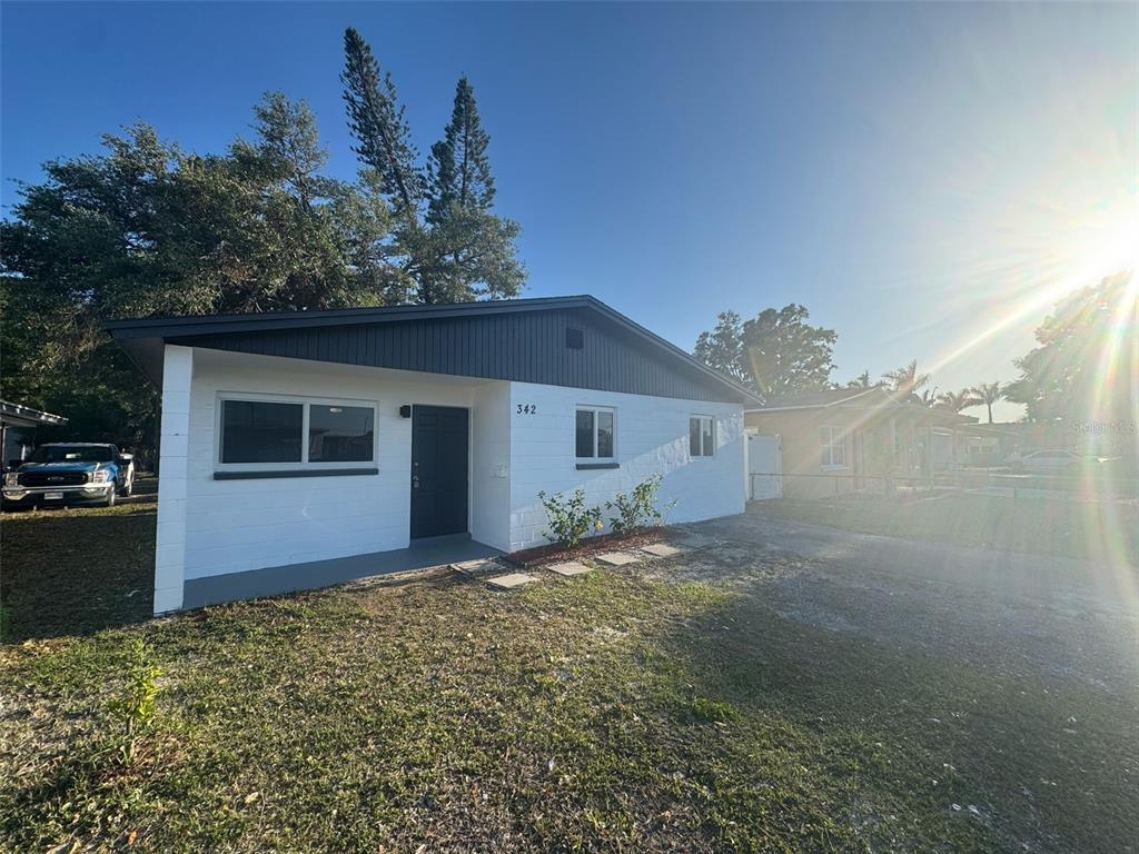 342 51ST AVENUE N, ST PETERSBURG, FL — photo 3 of 21