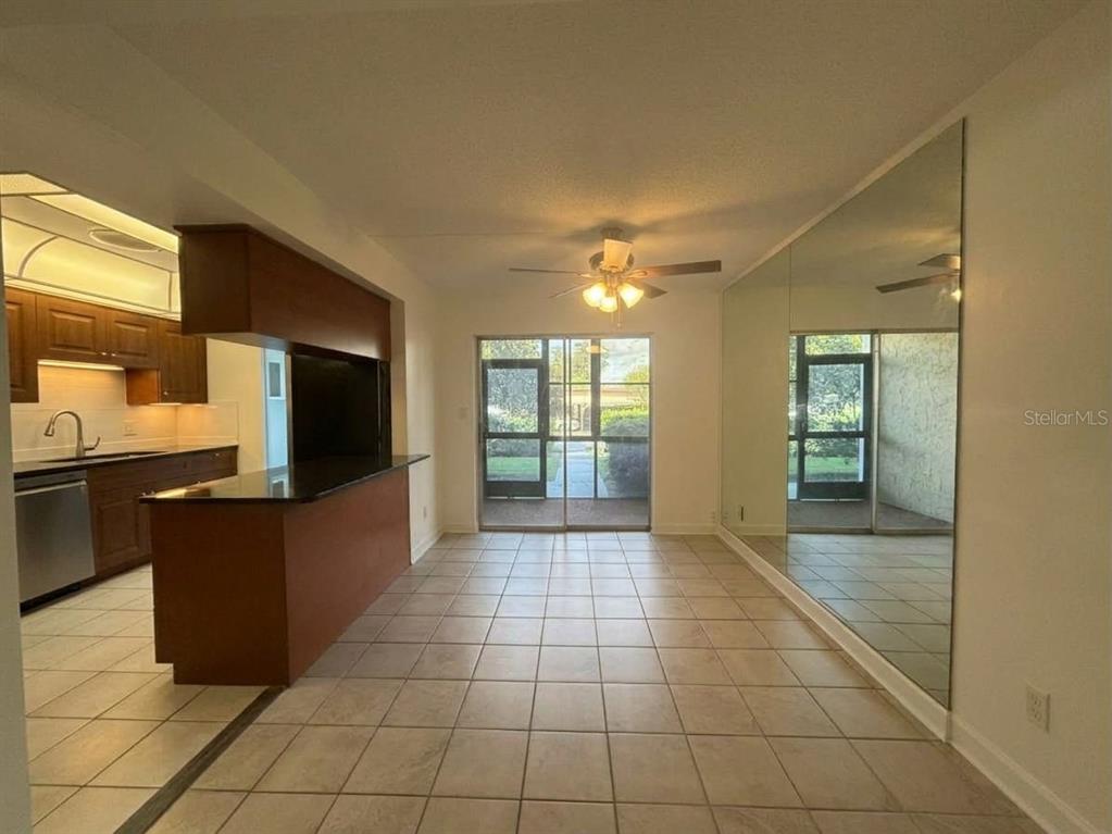 1130 N LAKE PARKER AVENUE UNIT B112, LAKELAND, FL — photo 5 of 22