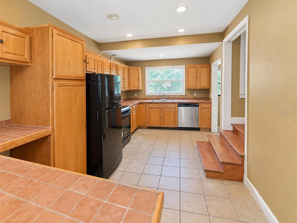 1805 E ORANGE AVENUE, EUSTIS, FL — photo 5 of 18