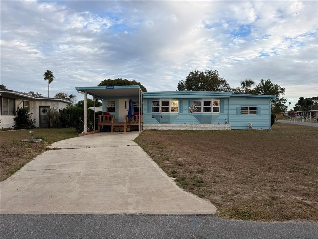 7528 Western Circle DRIVE