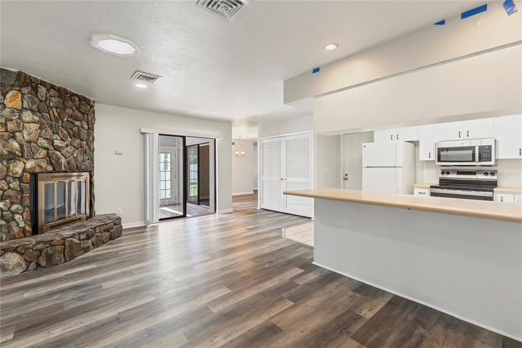 1704 54TH STREET COURT W, BRADENTON, FL — photo 3 of 30