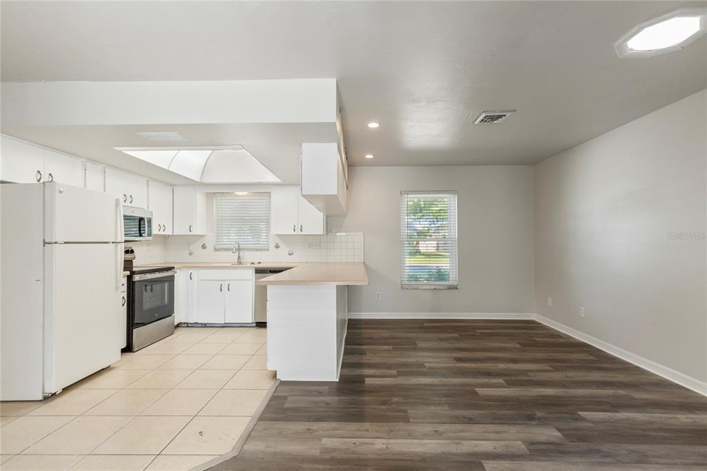 1704 54TH STREET COURT W, BRADENTON, FL — photo 5 of 30