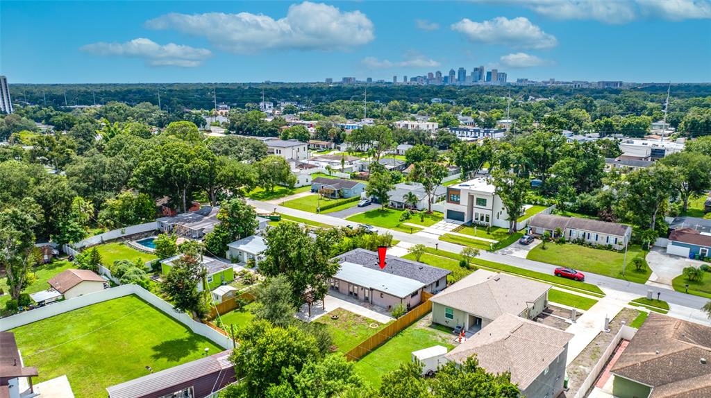 2121 W FARWELL DRIVE, TAMPA, FL — photo 4 of 30