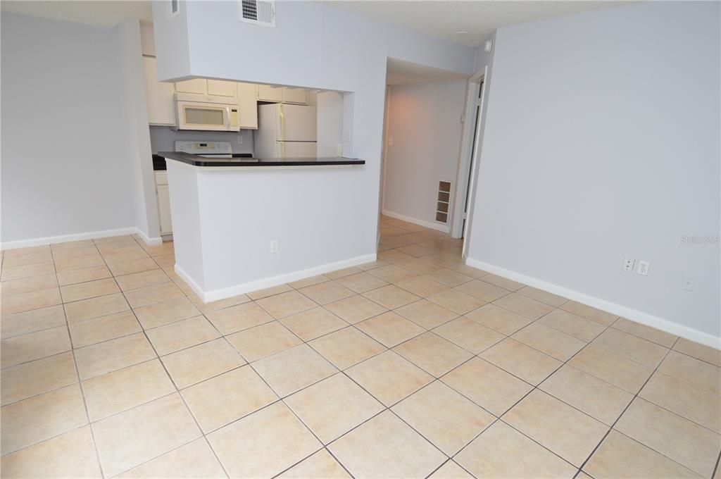 8638 FANCY FINCH DRIVE UNIT 101, TAMPA, FL — photo 3 of 30
