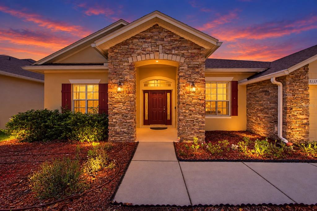 7137 DERWENT GLEN CIRCLE, LAND O LAKES, FL — photo 2 of 26