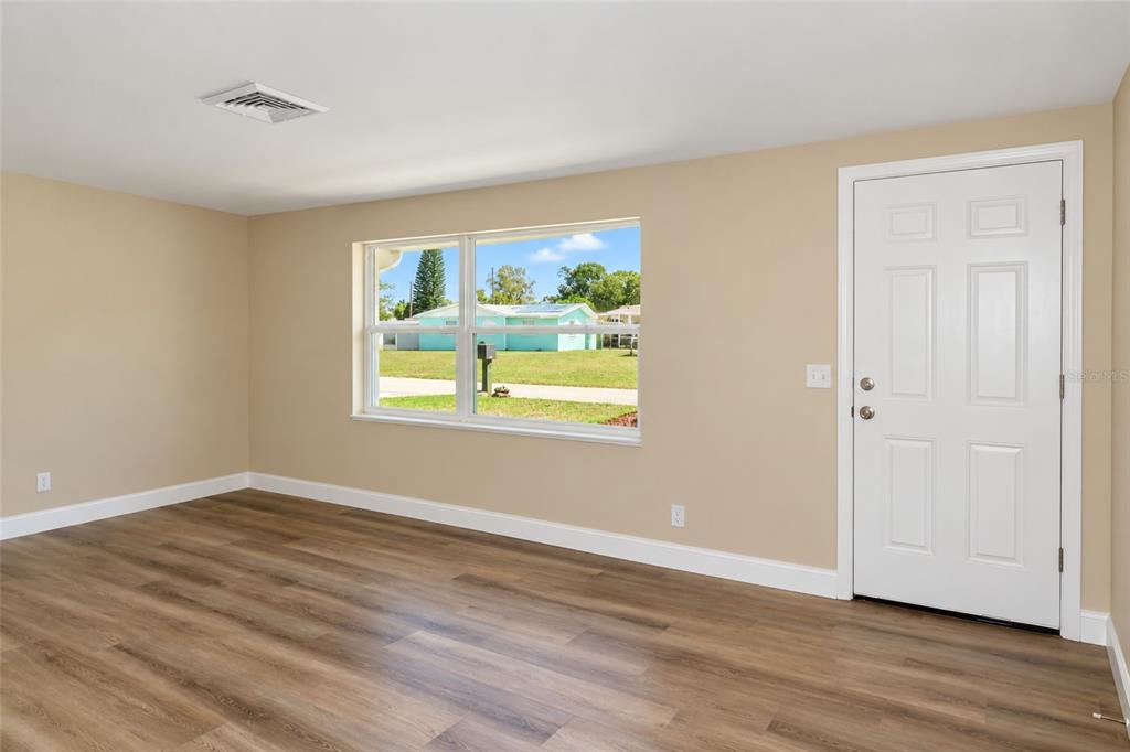 3521 KIMBERLY OAKS DRIVE, HOLIDAY, FL — photo 2 of 15