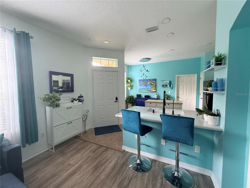 6237 DUCK KEY COURT, TAMPA, FL — photo 4 of 25