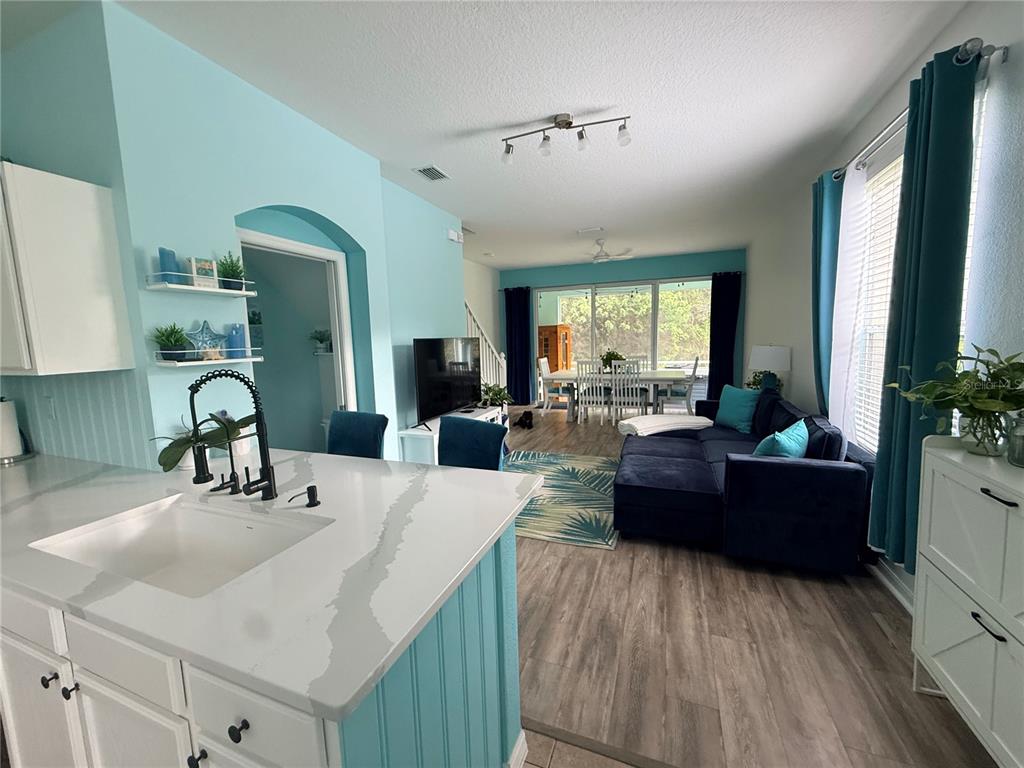 6237 DUCK KEY COURT, TAMPA, FL — photo 5 of 25
