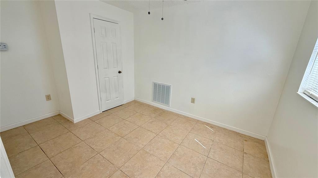 1903 24TH UNIT B STREET, SARASOTA, FL — photo 3 of 14