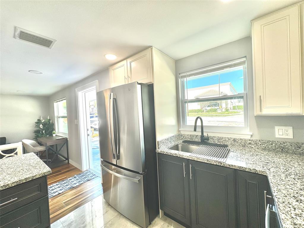 10656 101ST AVENUE, SEMINOLE, FL — photo 3 of 21