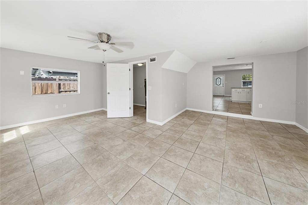 2903 E 97TH AVENUE, TAMPA, FL — photo 2 of 22