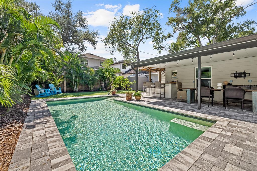 3912 W CLEVELAND STREET, TAMPA, FL — photo 3 of 32