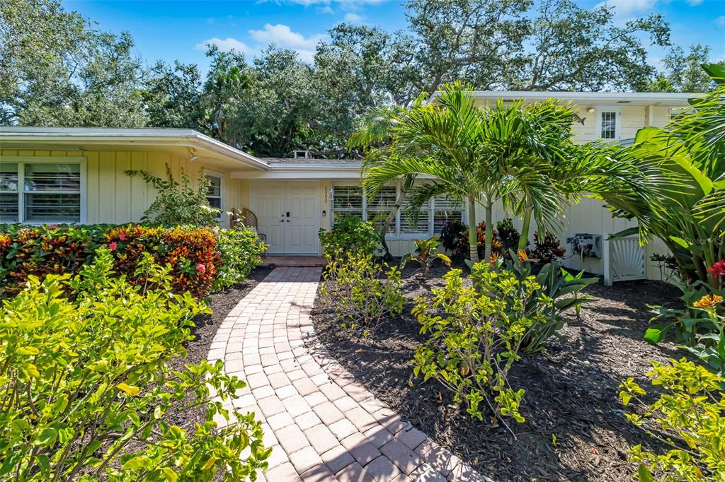 6343 HOLLYWOOD BOULEVARD, SARASOTA, FL — photo 2 of 30