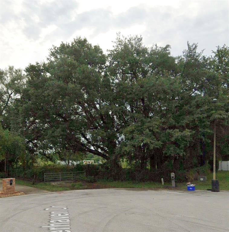 670 SUMMERHAVEN DRIVE