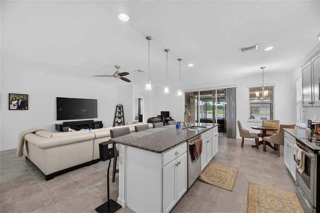 10619 SCENIC HOLLOW DRIVE, RIVERVIEW, FL — photo 5 of 30