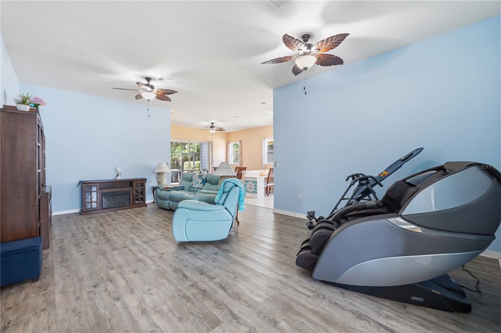 11501 BLOOMINGTON COURT, NEW PORT RICHEY, FL — photo 5 of 30