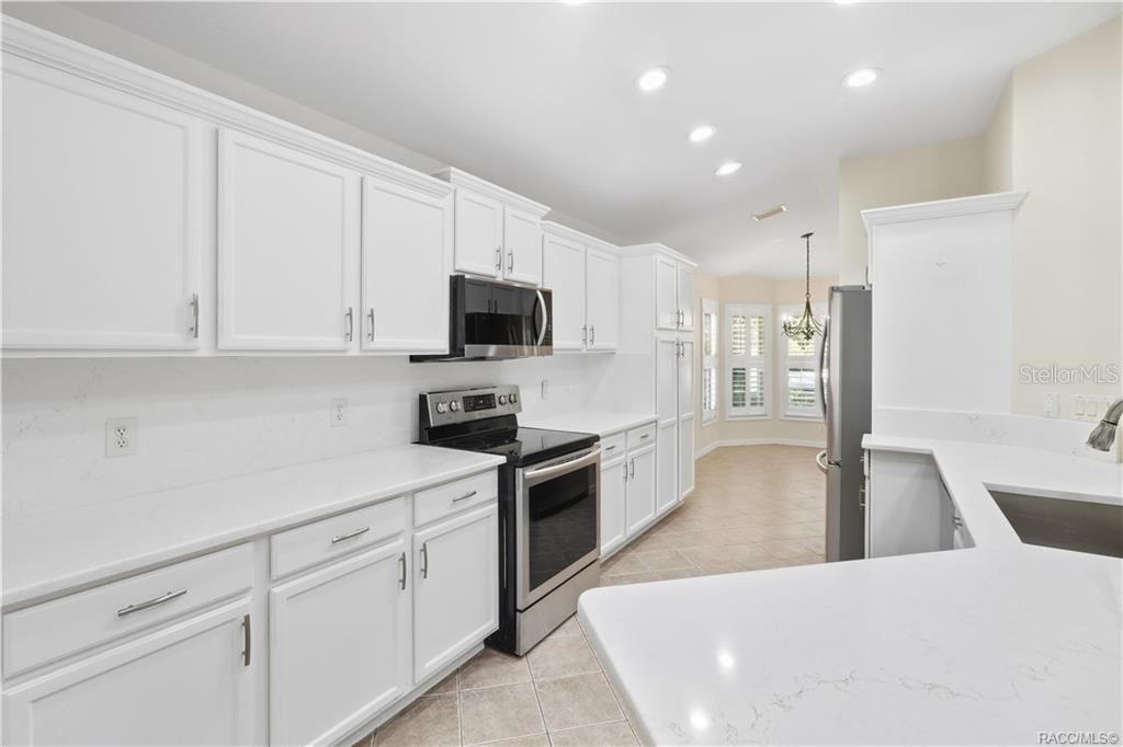 6410 W CANNONDALE DRIVE, CRYSTAL RIVER, FL — photo 2 of 30