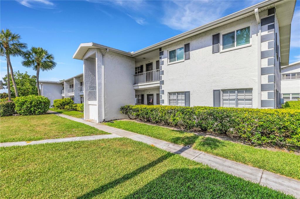 105 47TH AVENUE DRIVE W UNIT 376