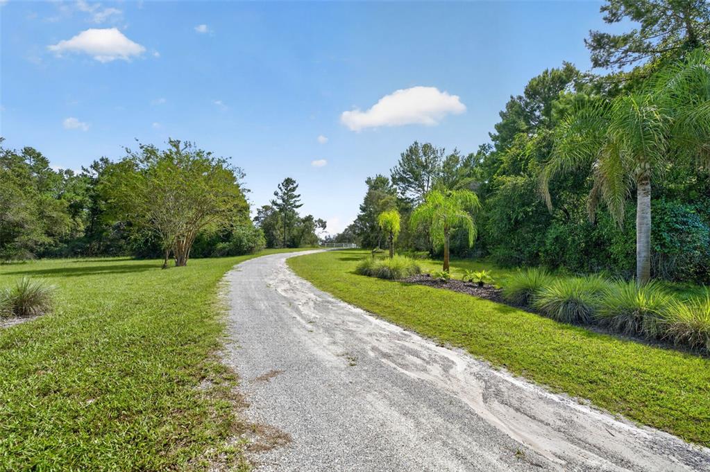 261 SEMINOLE WOODS BOULEVARD, GENEVA, FL — photo 3 of 10