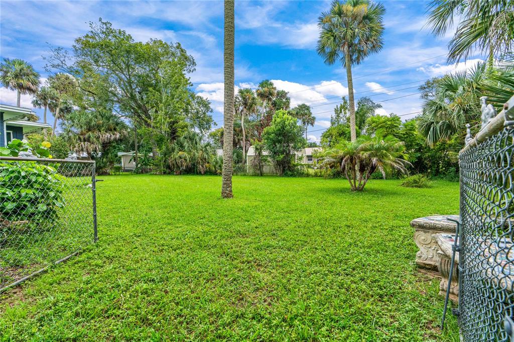 555 RIDGE BOULEVARD, SOUTH DAYTONA, FL — photo 5 of 30