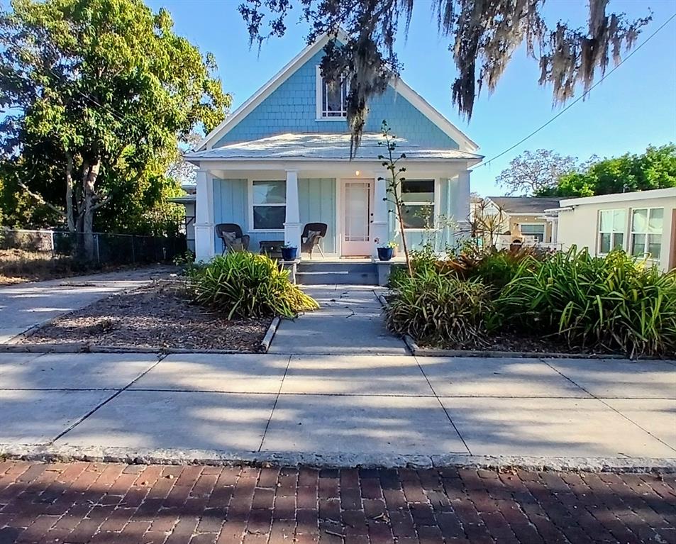 542 DIVISION STREET