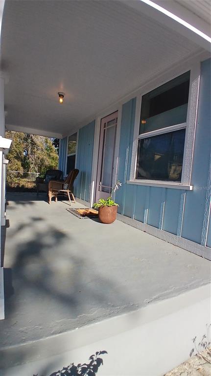 542 DIVISION STREET, TARPON SPRINGS, FL — photo 4 of 19