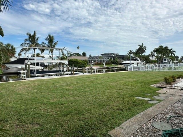 524 68TH STREET, HOLMES BEACH, FL — photo 3 of 6