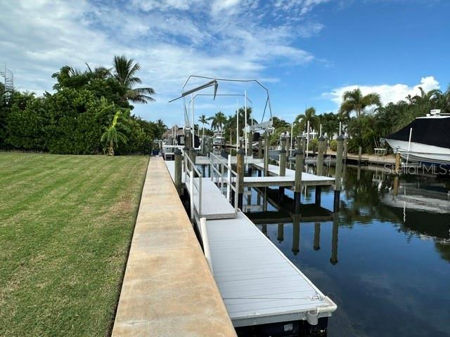 524 68TH STREET, HOLMES BEACH, FL — photo 4 of 6