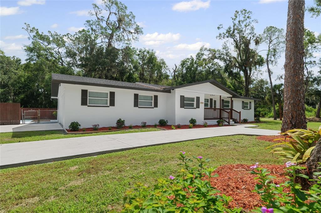 1725 WALKER ROAD, LAKELAND, FL — photo 4 of 30