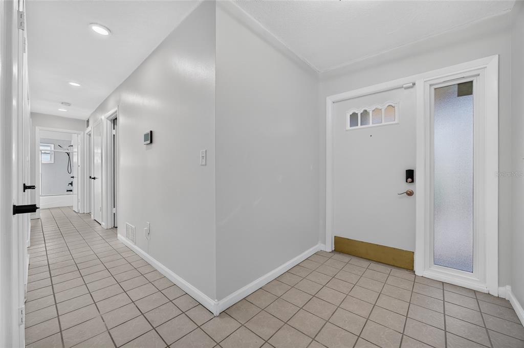 3917 SAWYERWOOD ROAD, SARASOTA, FL — photo 4 of 30