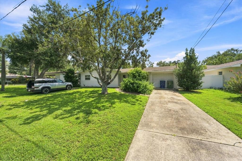 3004 W MARLIN AVENUE, TAMPA, FL — photo 3 of 30