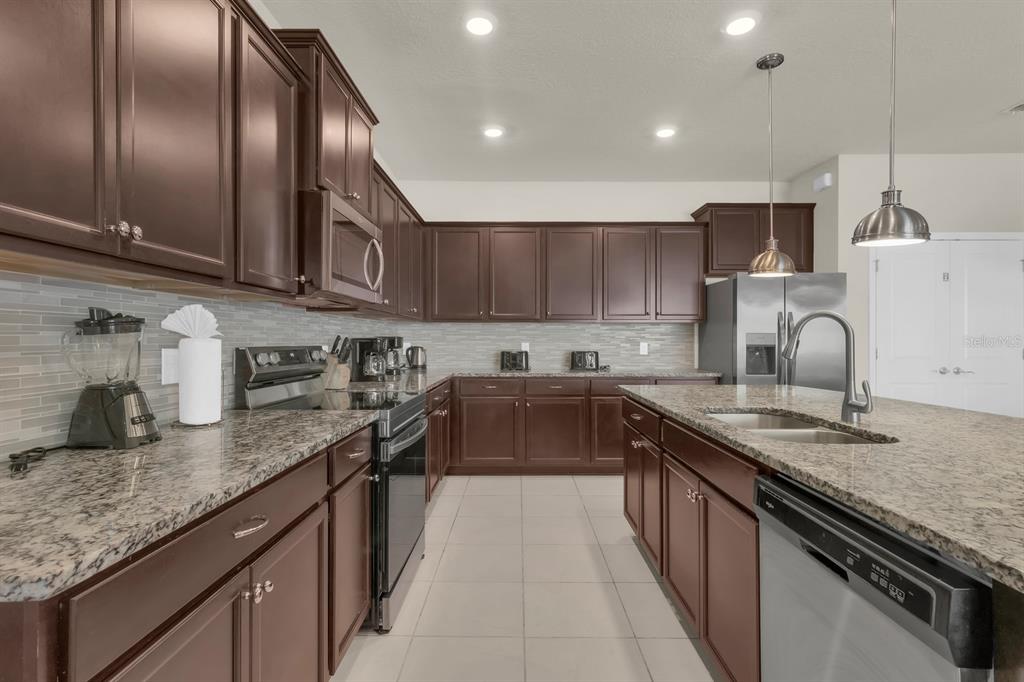 3052 MAHALO DRIVE, DAVENPORT, FL — photo 3 of 75