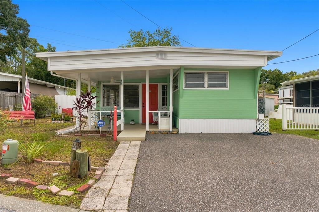 752 DRIFTWOOD LANE, TARPON SPRINGS, FL — photo 2 of 35